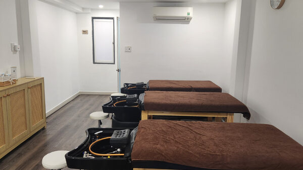 베트남-호치민-스마일이발소-微笑理发店-smile-barber-shop.jpg
